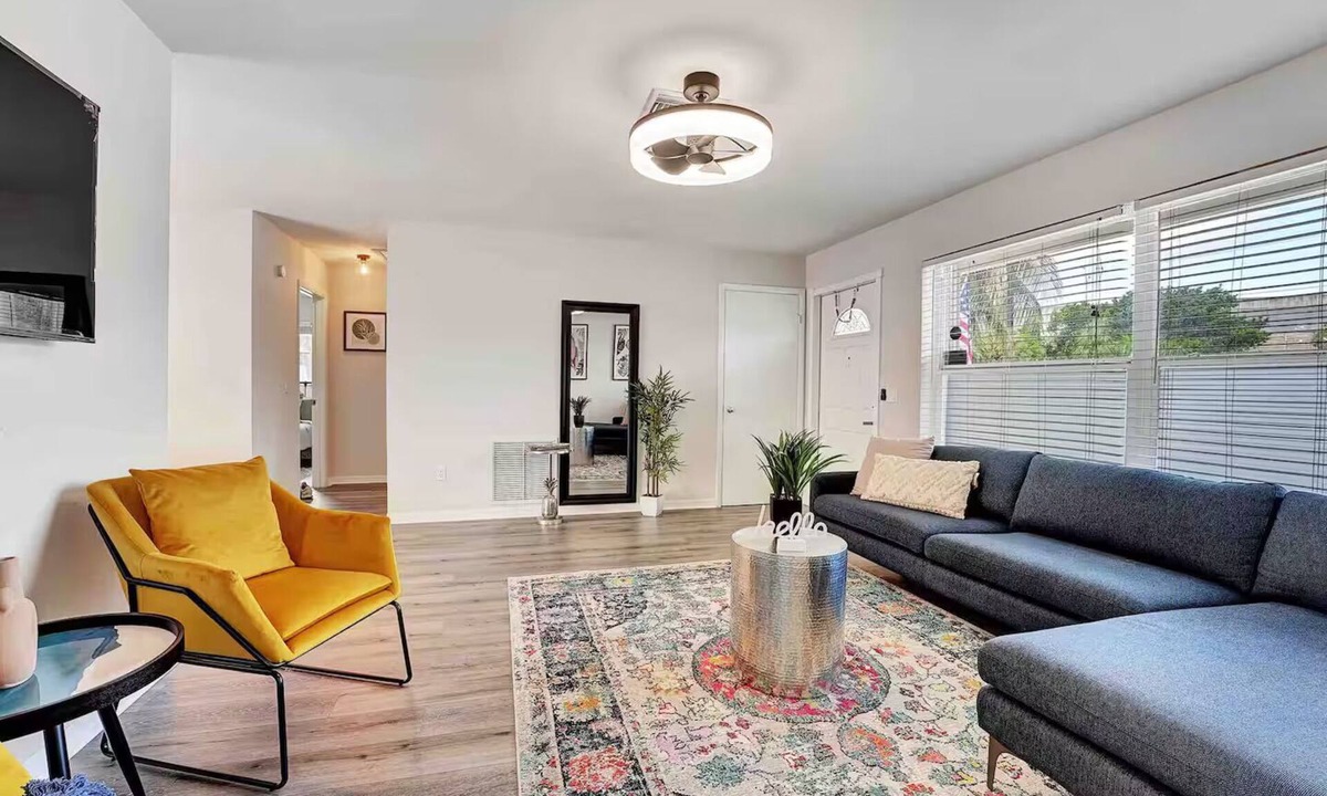 West Palm Beach House | Modern Pool Home w/ Putting Green 5min Downtown