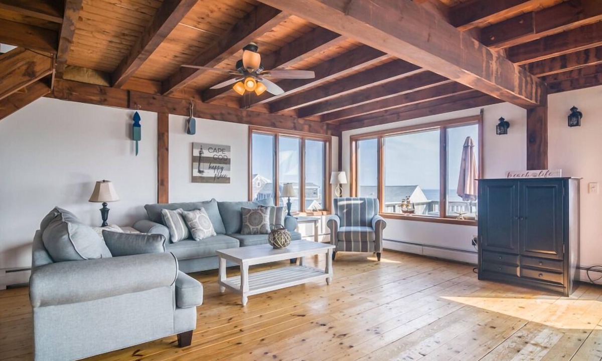 Sandwich House | Modern Post & Beam with Stunning Bay Views