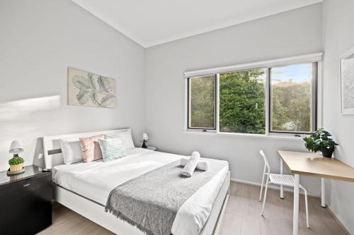 Lindfield House | Modern Private Double Room - Centrally Located - Shared Bathroom