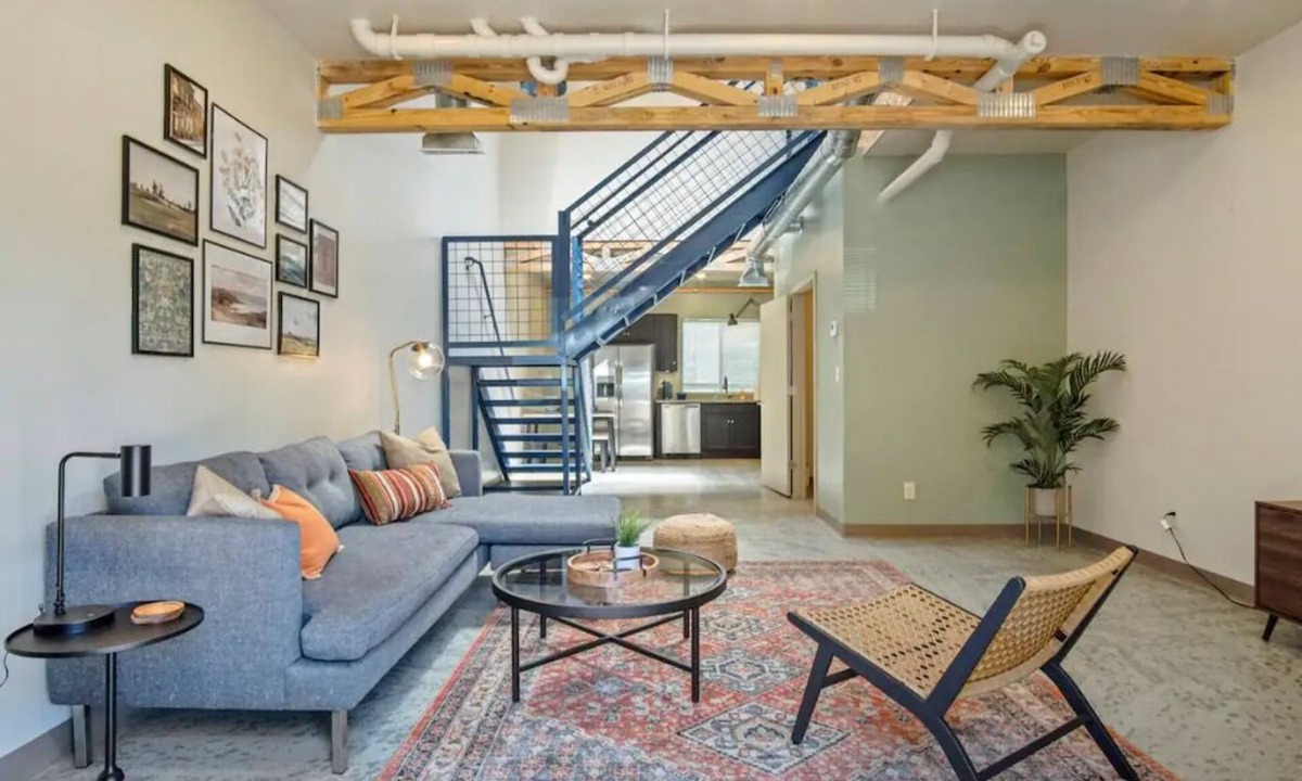 Central Oklahoma City House | Modern Private Townhome *Downtown OKC * Balcony *OU Med
