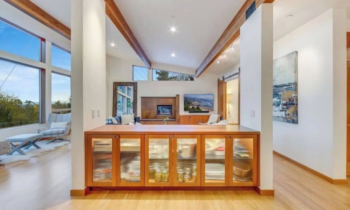 Southwest Hills House | Modern Professional