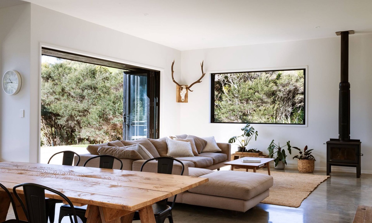 Raglan House | Modern Raglan Hideaway