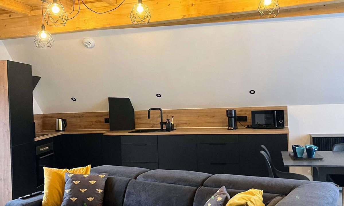 Le Bourg-d'Oisans Apartment | MODERN RENOVATED THREE BED DUPLEX APARTMENT - SLEEPS 8