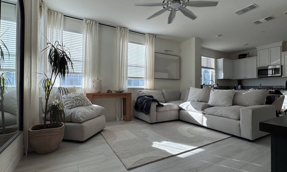 Sacramento House | Modern Retreat and Comfort with Two Master Suites, Gym and Full Kitchen