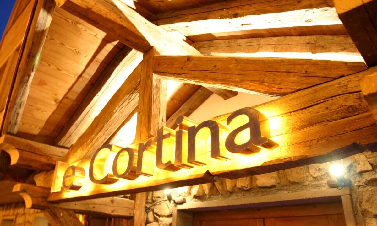 Venosc Apartment | Modern Retreat for 8 Guests