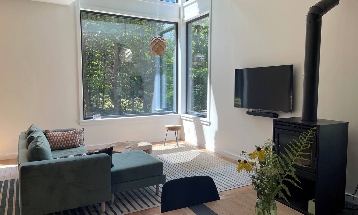 Tyringham House | Modern Retreat on Goose Pond