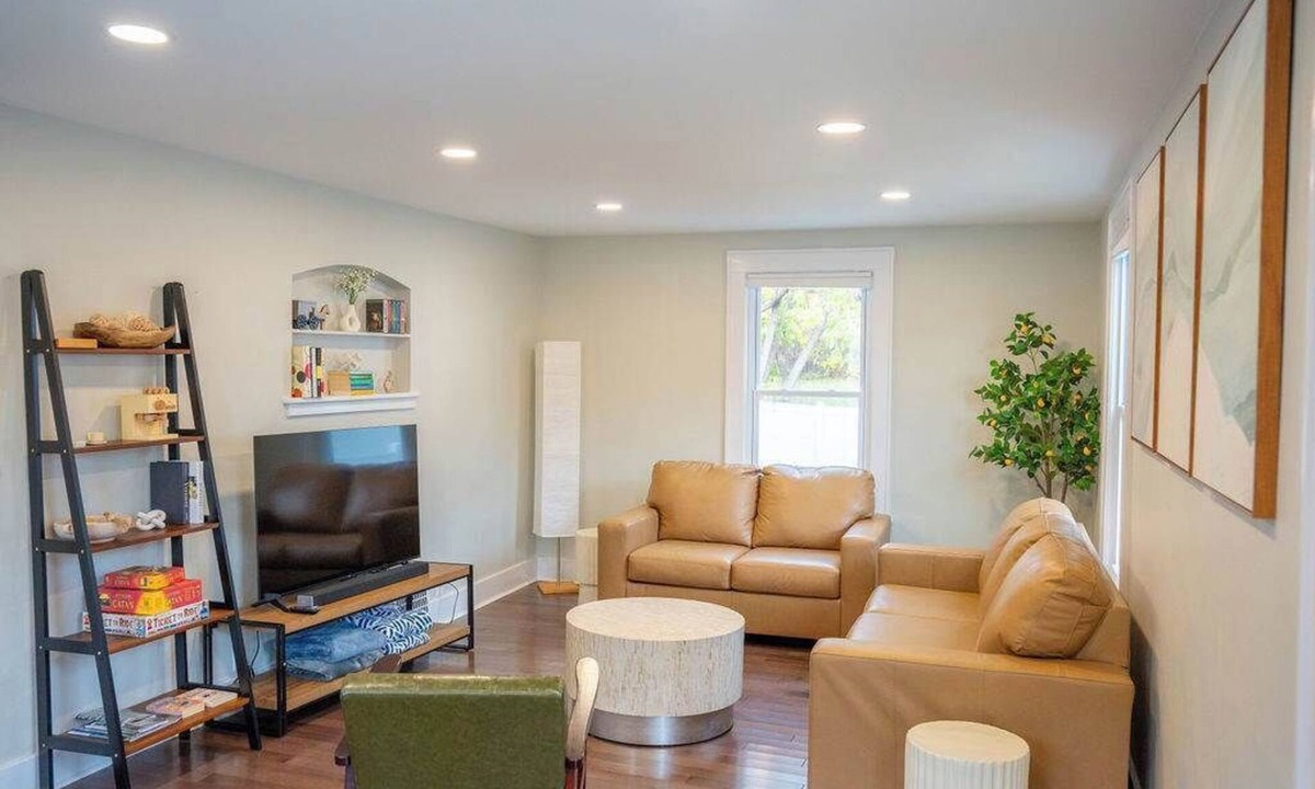 Western Gardens House | Modern Retreat w/Hot Tub Steps from Colleges