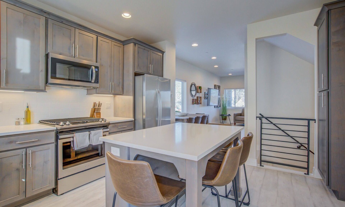Colorado Springs Apartment | Modern Rooftop Patio New-build Townhome in COS