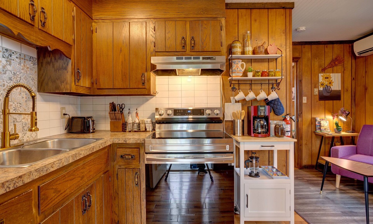 Sciota Cabin | Modern Rustic Retreat w/Private Trails & Stream