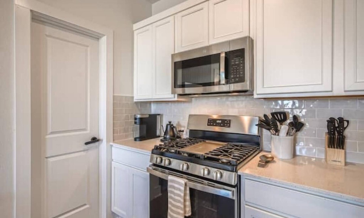 Austin Apartment | Modern SE Austin Apartment cl to Tesla & Airport!