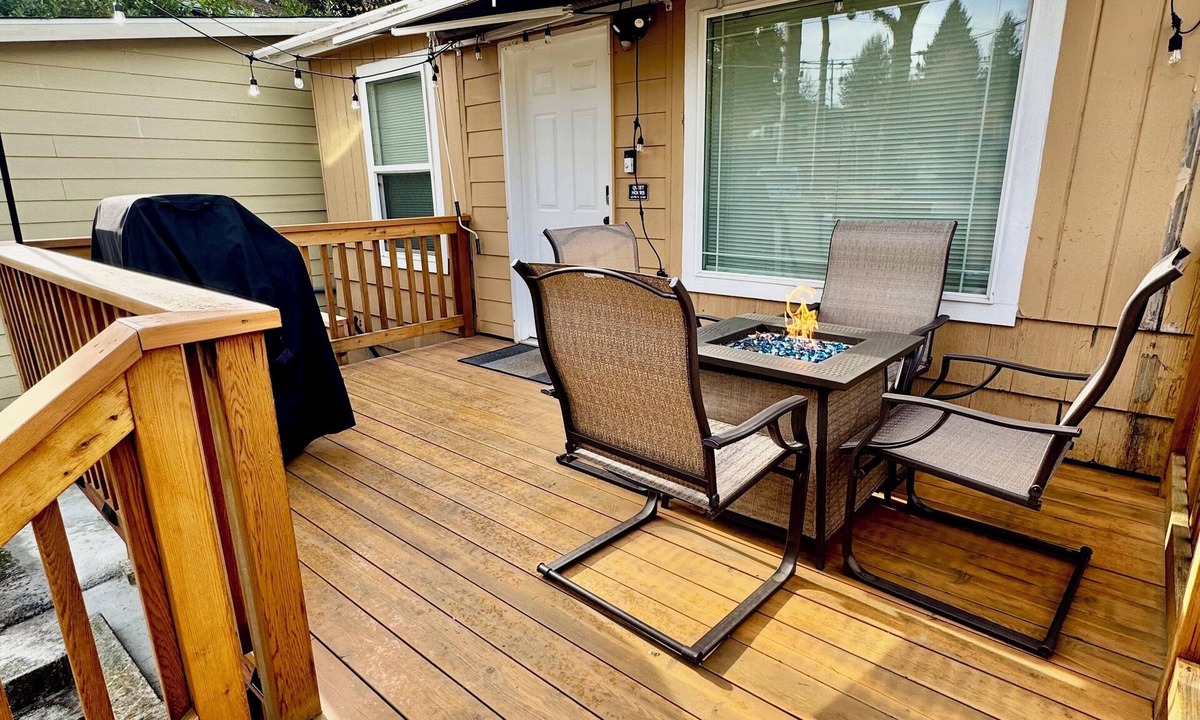 White Center House | Modern Seattle Two Bedrooms, Two Bathrooms + Private Deck, Hot Tub