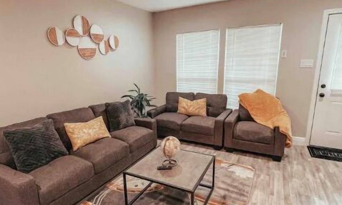 OST - South Union House | Modern Single family home, 3bedrooms, 2baths. 4Beds, Sleeps 7