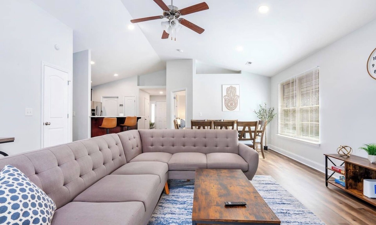 Madison House | Modern Single Story Home
