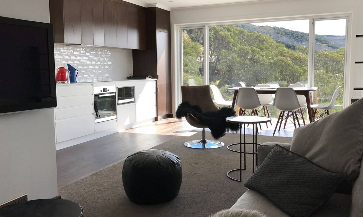 Falls Creek Apartment | Modern ski in ski out