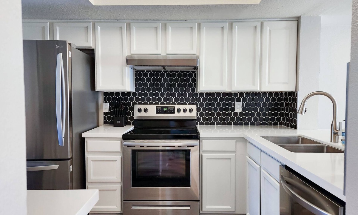 Deer Valley House | Modern Smart Townhome w/Garage