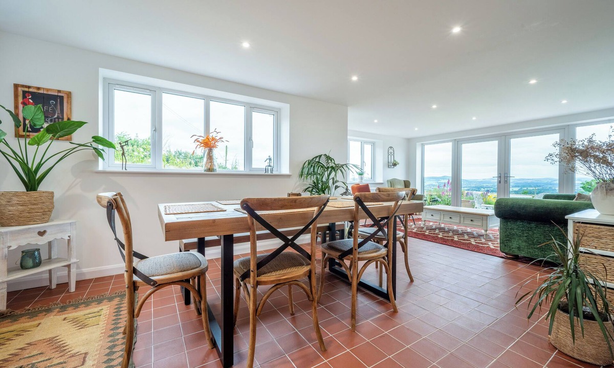 Knowbury Cottage | Modern Snitton Cottage & Gardens