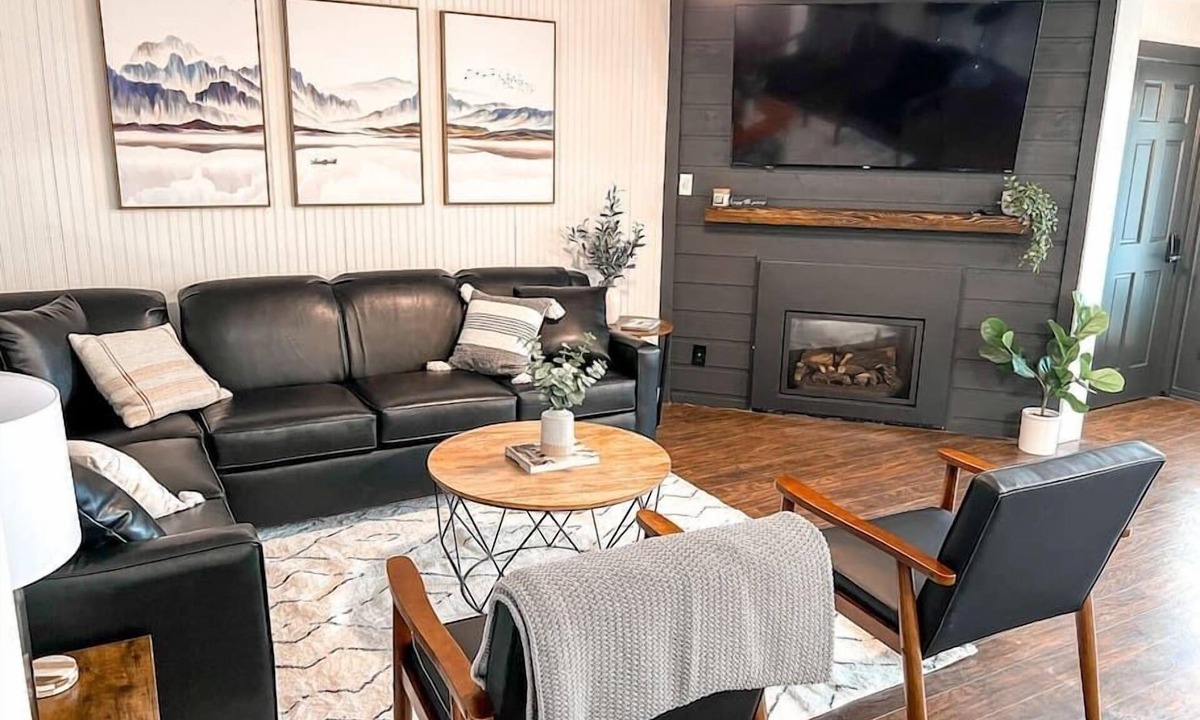 Edray Condo | Modern Snowshoe Retreat - 3BR/2BA - Walk to Slopes + Mountain Views