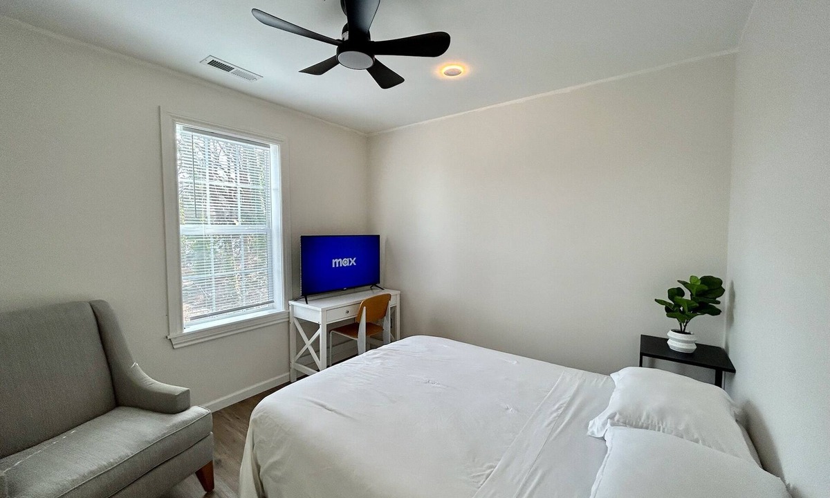 Norwalk Apartment | Modern & Spacious 2 Bedroom in SONO!