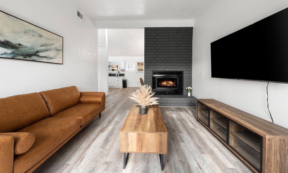 Rio Linda House | Modern Spacious 3BR/2BA Near SMF