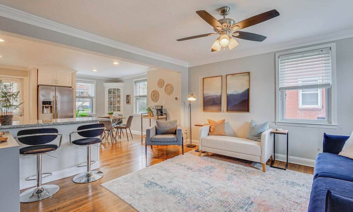 Parkville House | Modern & Spacious: 9 Mi to Dtwn Baltimore