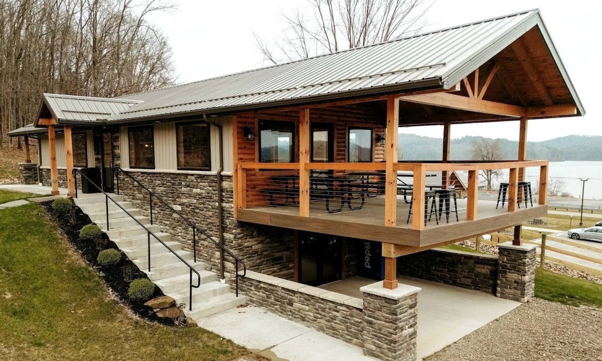 Scio Cabin | Modern Spacious Cabin with Jacuzzi and Panoramic Views in Ohio