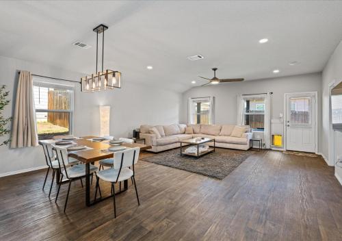 Austin House | Modern, Spacious Home 4BR Near Airport & Tesla