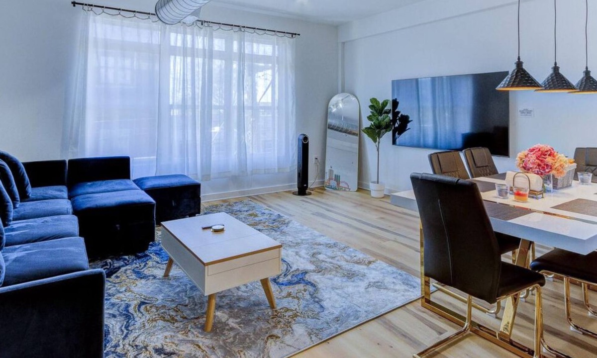 Downtown Memphis Apartment | Modern Spacious Loft in Downtown w/free parking