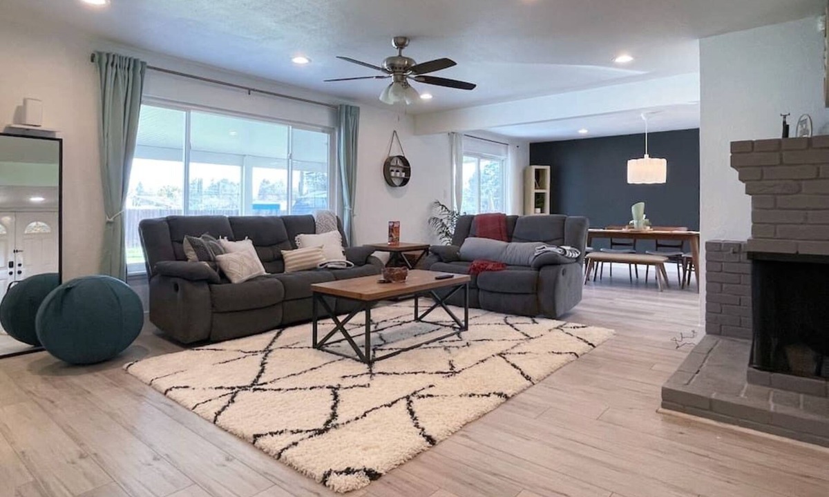 Arden-Arcade House | Modern, spacious, quiet home close to the River