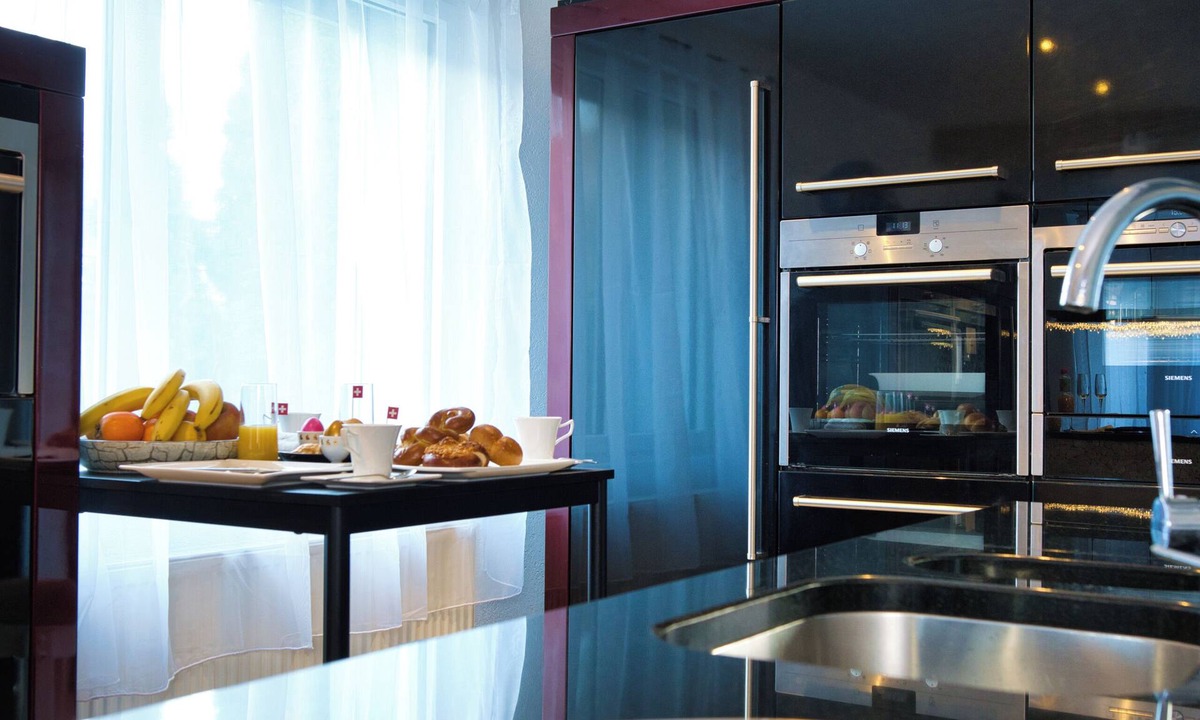 Mohlin Apartment | Modern Station Apartment Möhlin