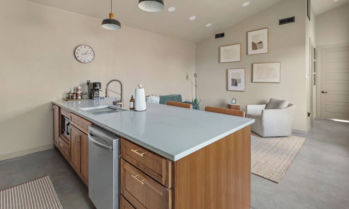 Stillwater House | Modern Stillwater Escape – Close to OSU & Lake