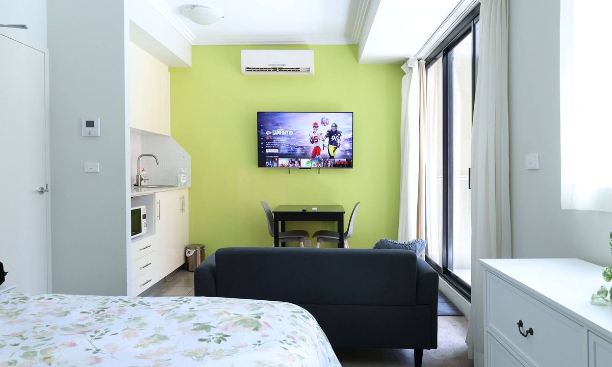 Darling Harbour Apartment | Modern Studio + Balcony + Car Park - Darling Harbour