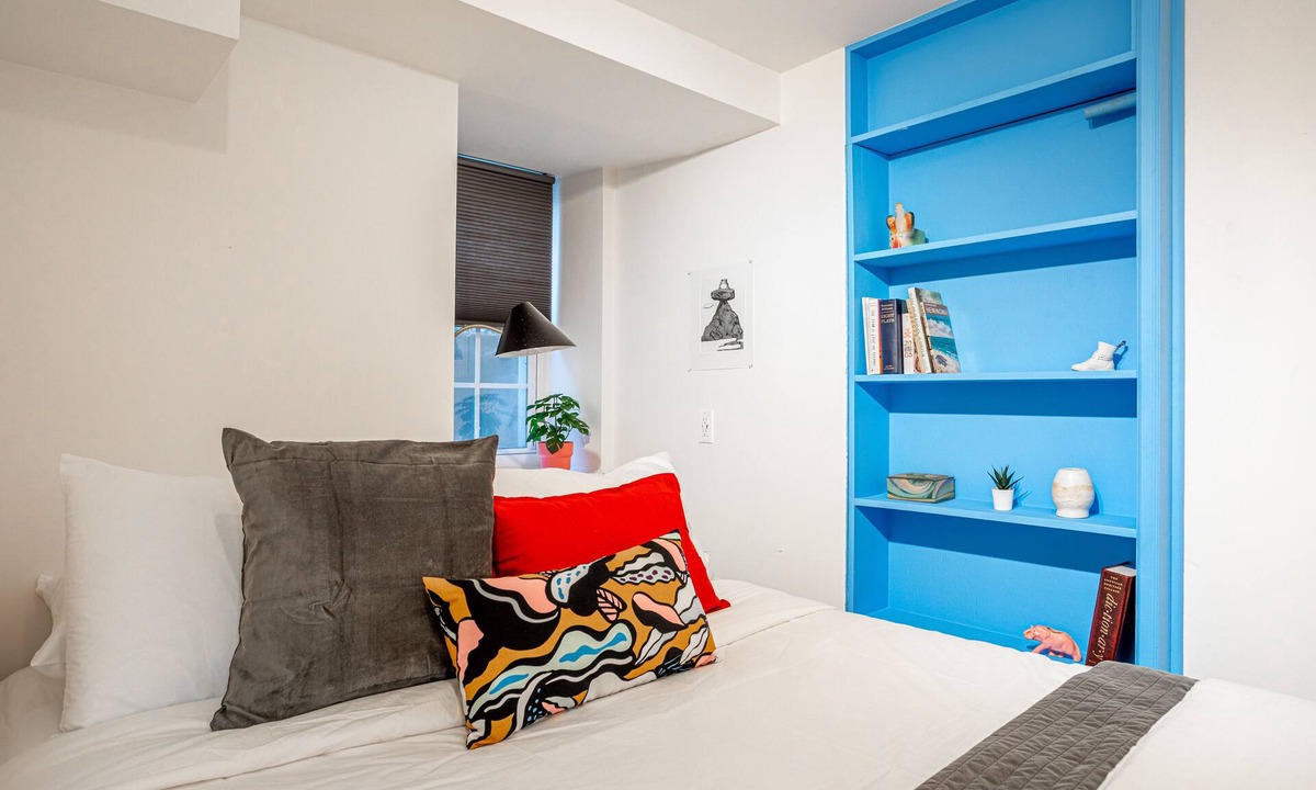 Kingston Apartment | Modern Studio in Downtown Kingston