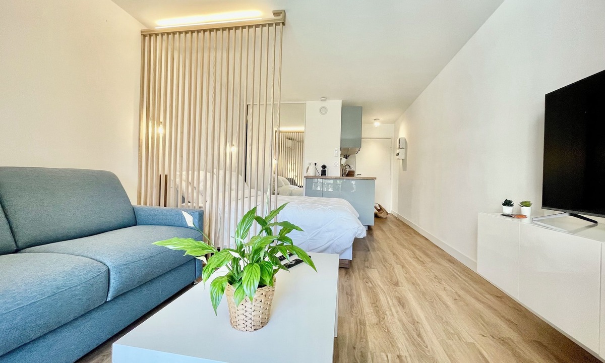 Beausoleil Condo | Modern Studio + Pool Monaco Area
