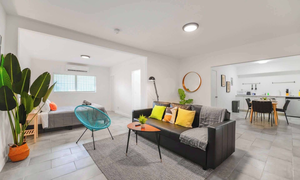 Northeast Miami Apartment | Modern Studio Retreat to Explore Miami