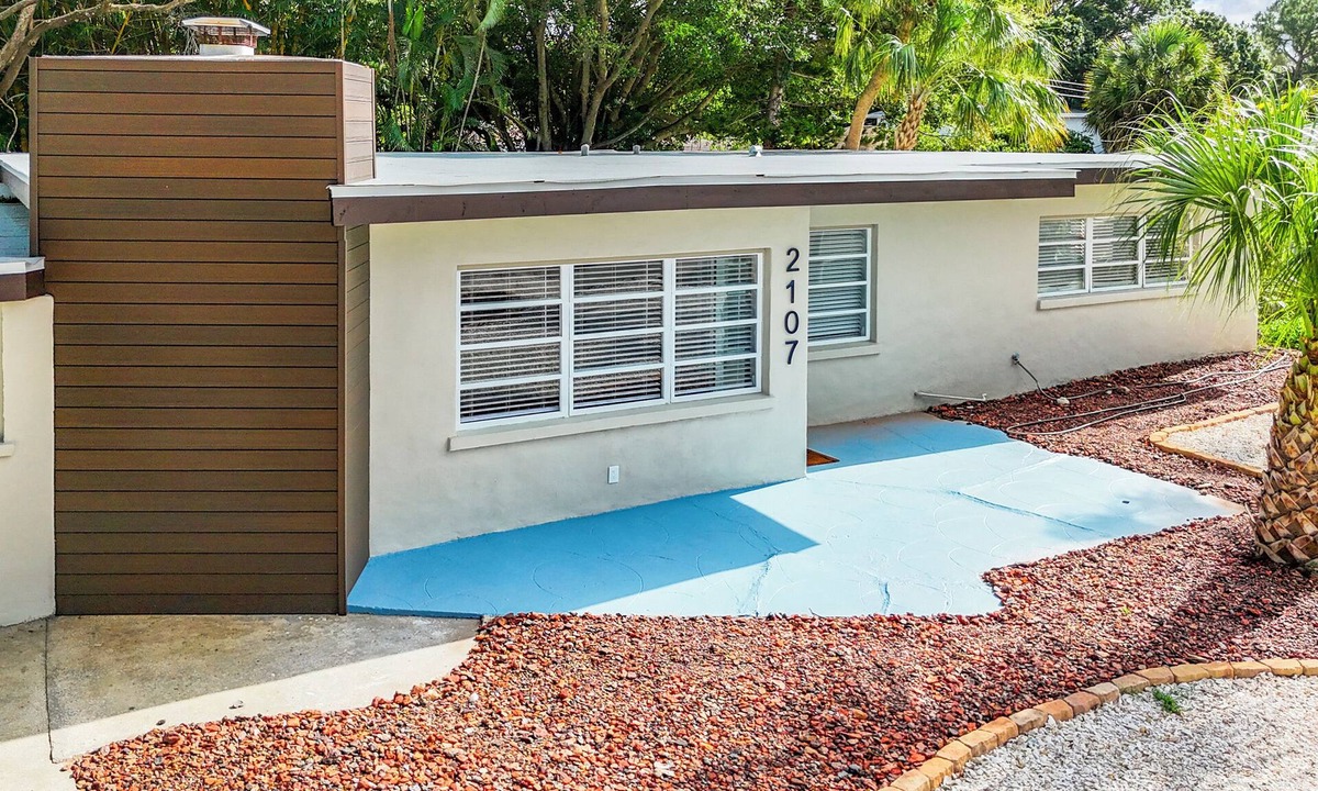 South Sarasota Apartment | Modern Studio Retreat Near Siesta Key