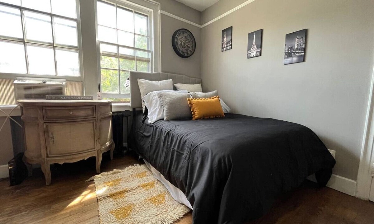 Dwight Apartment | Modern Studio Stay On Howe