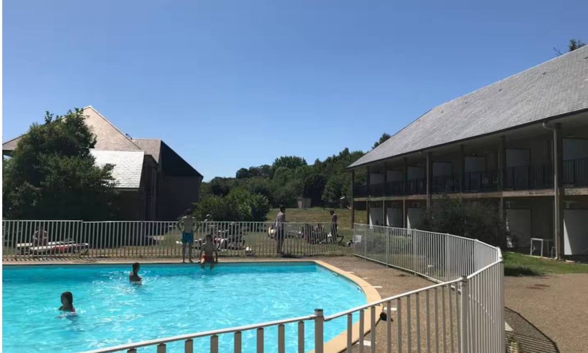 Equemauville Apartment | Modern studio with terrace 5 min from Honfleur parking and swimming pool