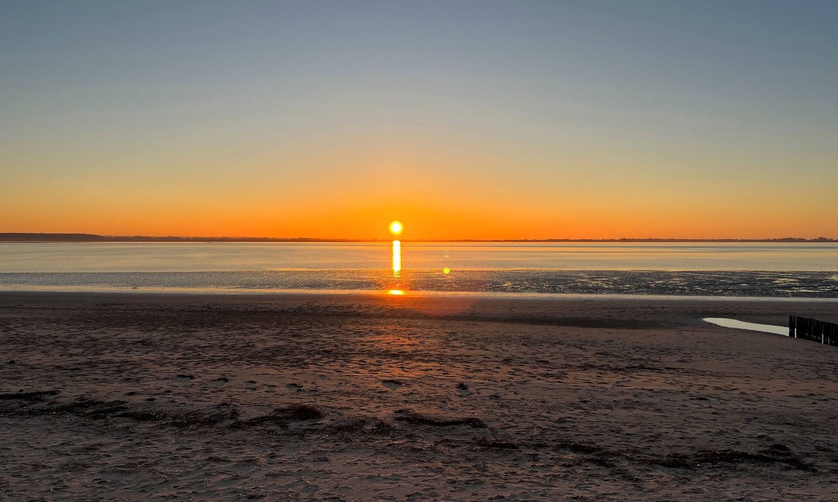 Moyenneville Apartment | Modern studio with sea view