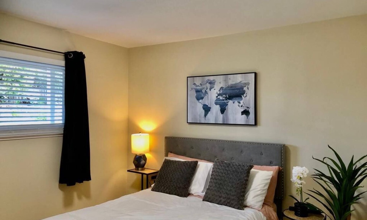 San Leandro House | Modern Stylish Unit w/Parking Perfect for Group