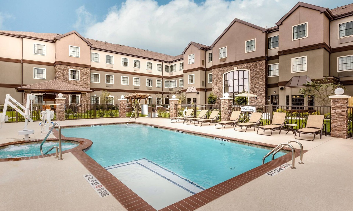 Spring Branch West Apartment | Modern Suite | 24 Hour Business Center + Fitness Center + Outdoor Pool