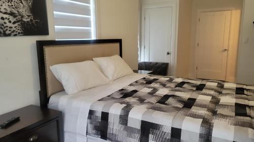 Mount Hope Apartment | Modern Suite Near Hamilton Airport