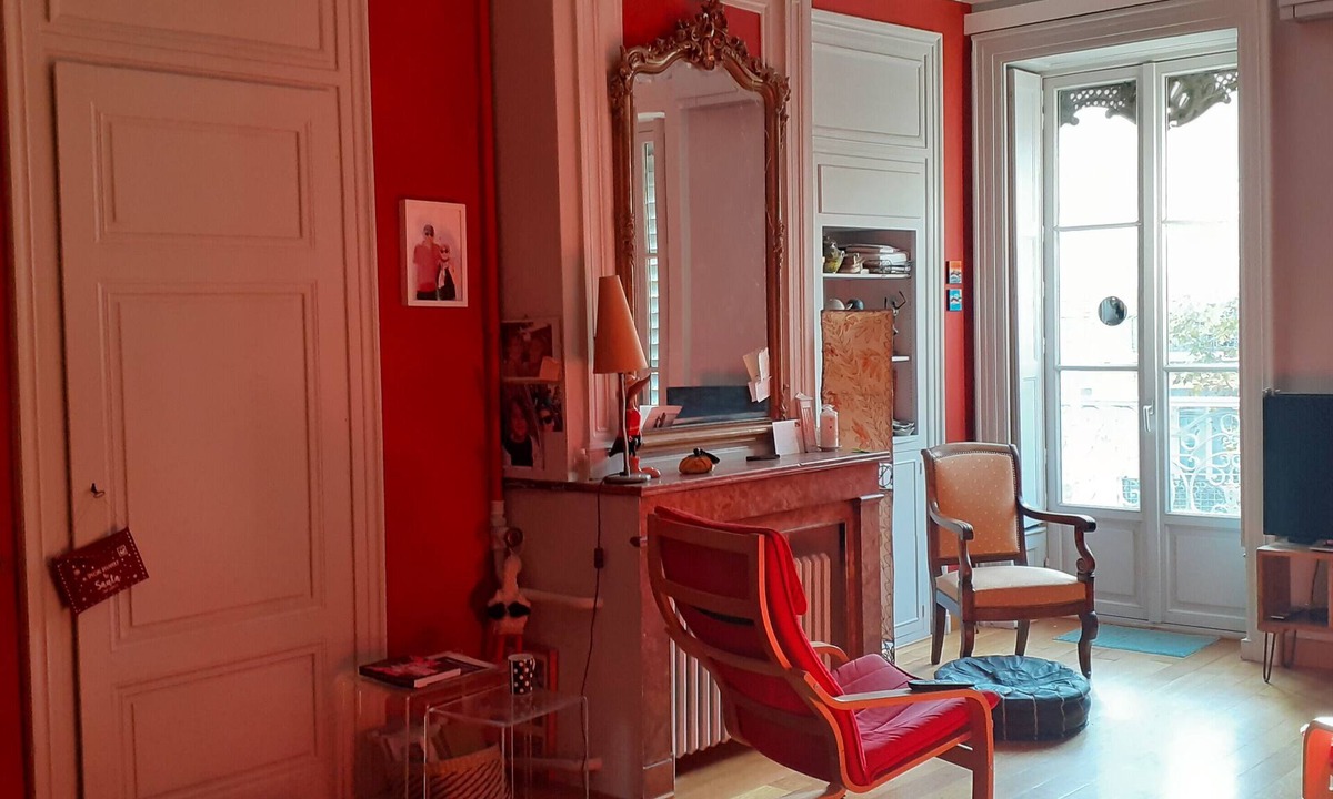 Saint Michel - Mairie Apartment | Modern T3 with air conditioning near downtown