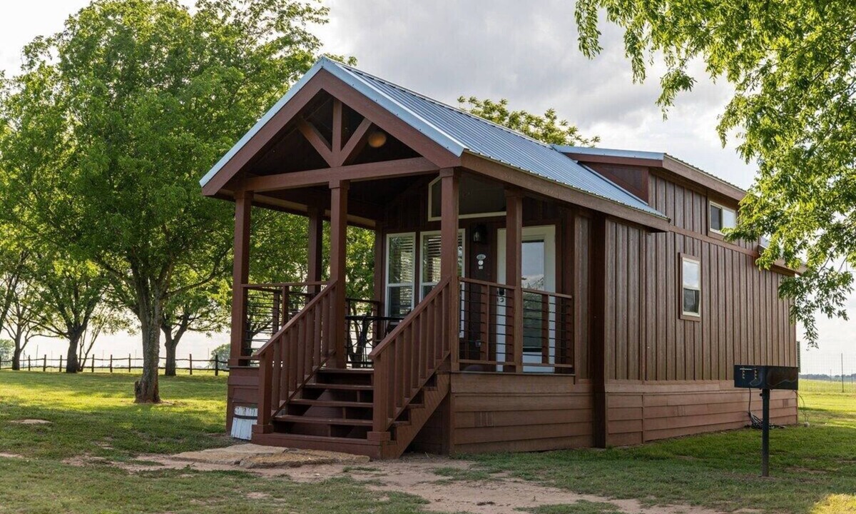 Satin Cabin | Modern Tiny Cabin on 550-acre Ranch, ATV, & Safari.