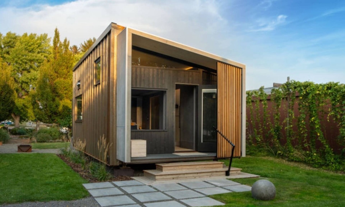 Tieton Cabin | Modern Tiny Cabin on Town Square | Near White Pass