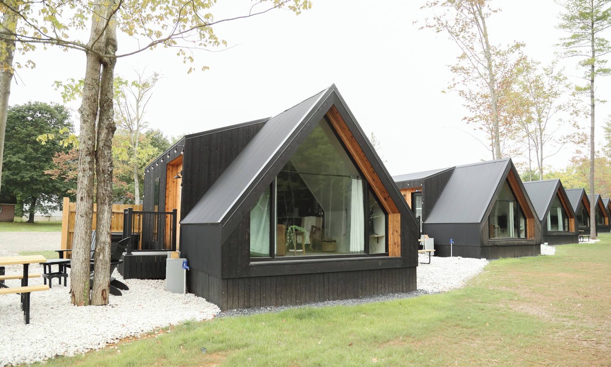 Milroy Cabin | Modern Tiny Home 27 w/Hot Tub!
