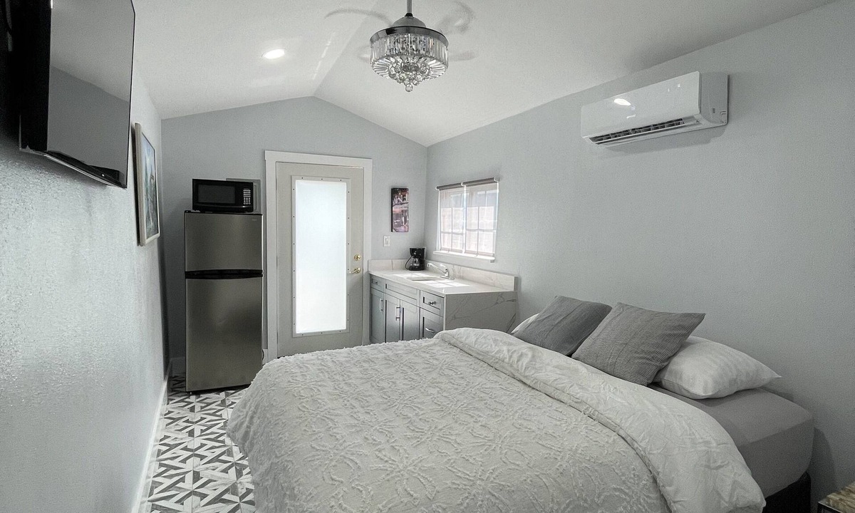 Egypt Lake-Leto Apartment | Modern Tiny home Tampa Fl