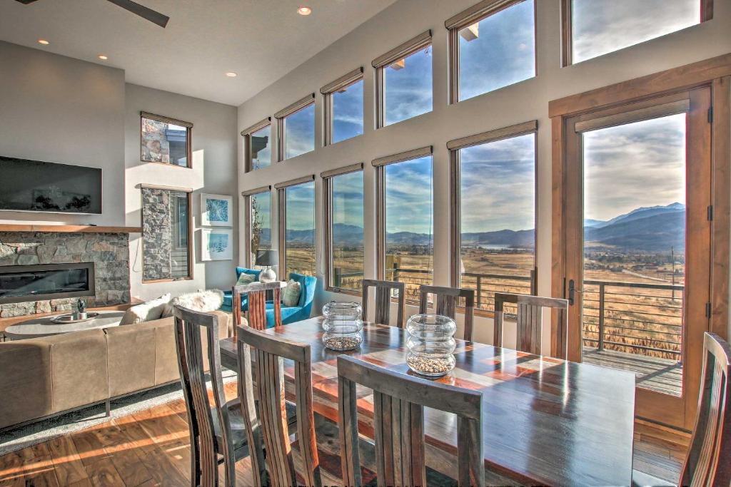 Eden House | Modern Townhome w/Mtn Views < 7 Mi to Ski Resorts
