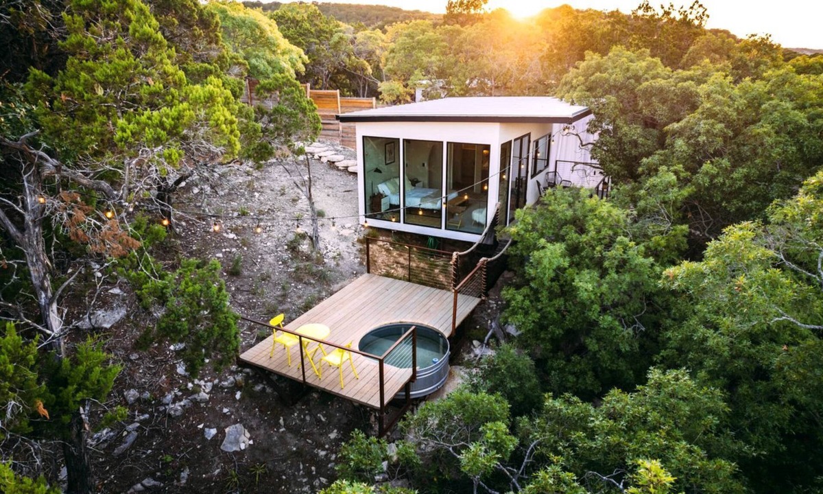 Oatmeal House | Modern Treetop Villa
