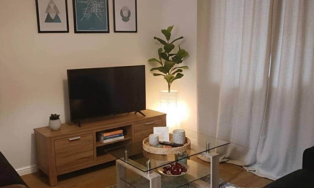 Northampton Apartment | Modern Two Bedroom Apartment
