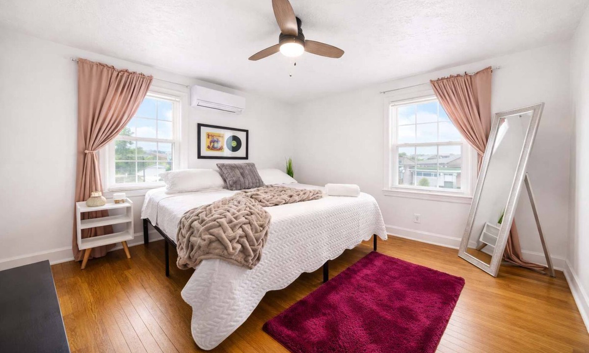 Audubon Apartment | Modern unit in Louisville's convenient location